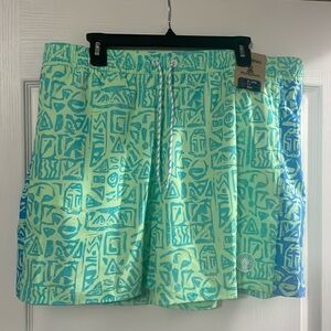 Chubbies men’s XXL classic swim trunks. New with tags. 5.5 inch inseam.